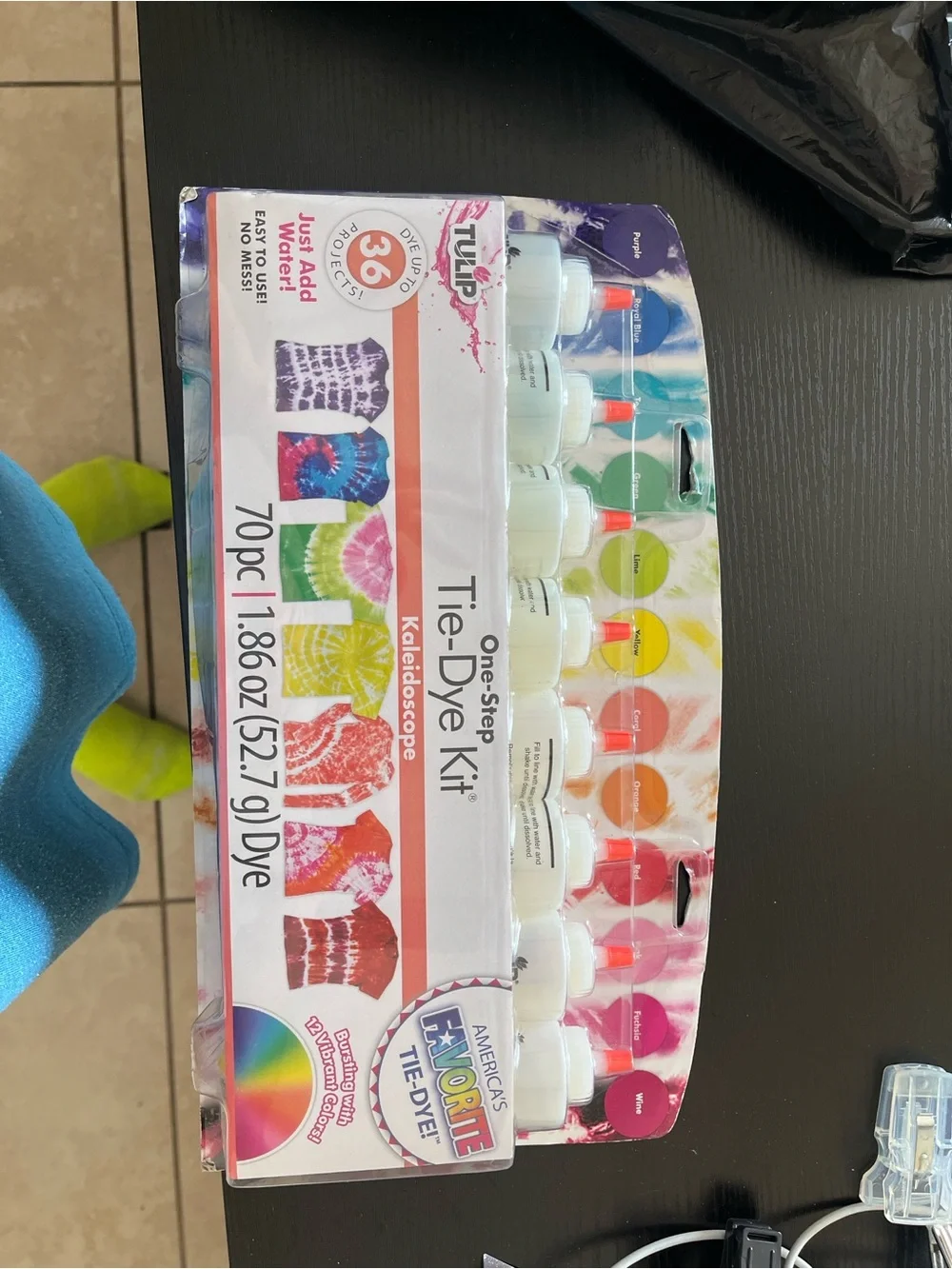 New in box Tulip One-Step Tie-Dye Kit — Assorted Bright Colors (Kaleidoscope)